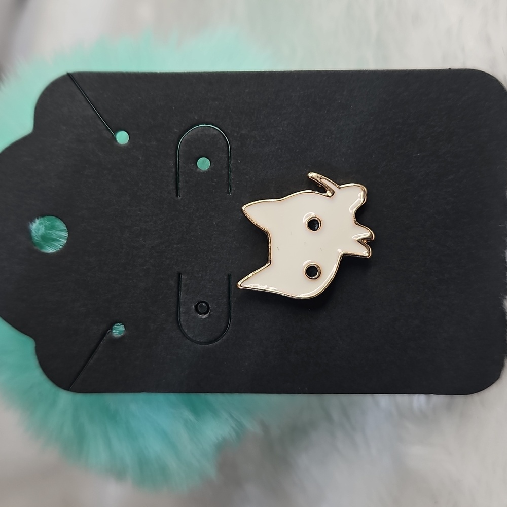 Cute White Cat Enamel Pin Kitty